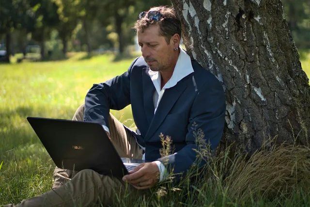 work life balance, work, nature, cool backgrounds, work and leisure, compensation, notebook, computer, beautiful wallpaper, laptop wallpaper, table, windows wallpaper, wallpaper 4k, free background, 4k wallpaper 1920x1080, technology, office, hd wallpaper, free wallpaper, background, mac wallpaper, internet, business, full hd wallpaper, wallpaper hd, read, desktop backgrounds, 4k wallpaper, work-life balance, homework, human, work from home, tablet, online. Benefit aziendali e stipendio: come valutare l'offerta complessiva